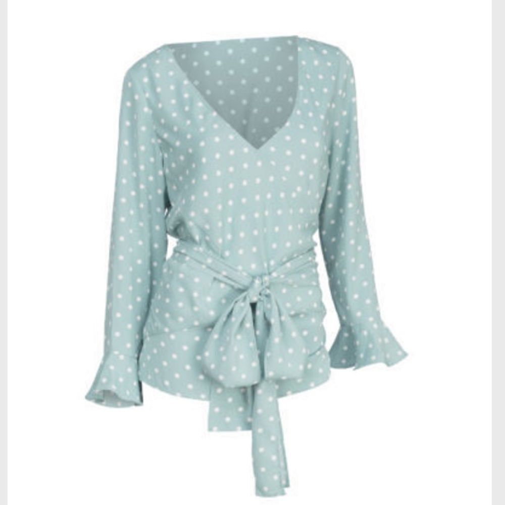 NWT Arianna by Howard’s Tie Front Long Sleeve Blouse Light Blue White Polkadot M